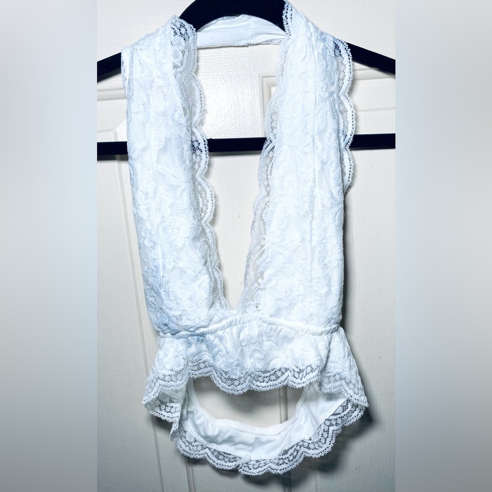 Halter neck white lace bra, 34 A/B